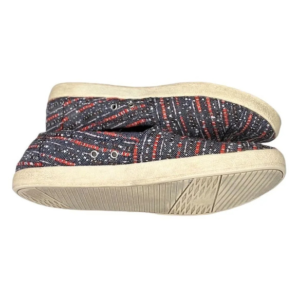 Toms Size 8.5 Womens Slip On Flats Textures Blue Red White Fabric Rubber Sole - Picture 6 of 8